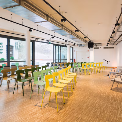 4 Salétrom Street, Budapest Image 3