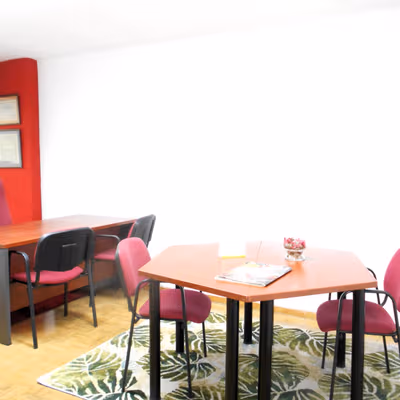 2 Calle Alférez Provisional, León Image 3