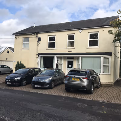 2 Tongham Road, Farnham Image 3