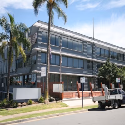 9 Bay Street, Southport Image 4