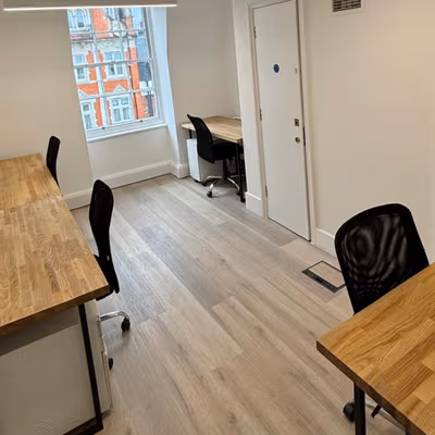 27 Hill Street, Greater London Image 5