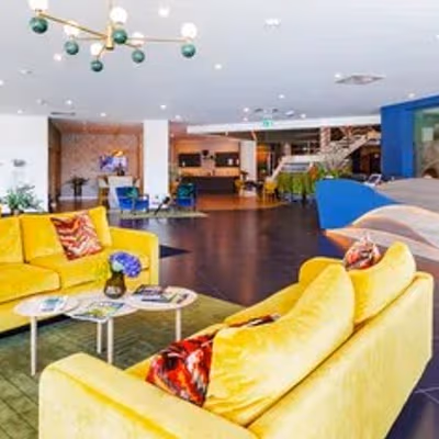 100 Berkshire Place, Winnersh Image 2