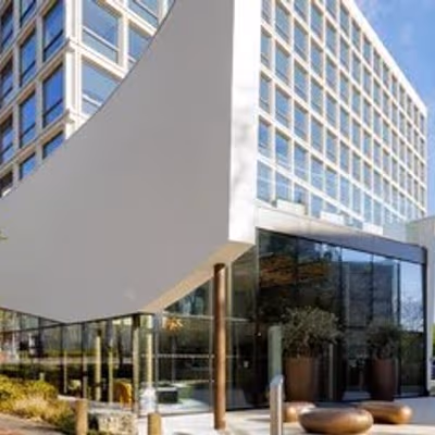 Basing View, Basingstoke Image 1