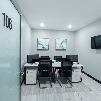 404 Airport Freeway, Bedford Image 3