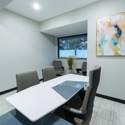 404 Airport Freeway, Bedford Image 2