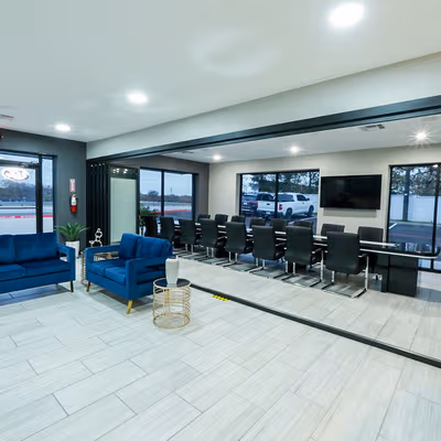 404 Airport Freeway, Bedford Image 7