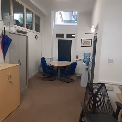 105-111 Euston Street, London Image 3