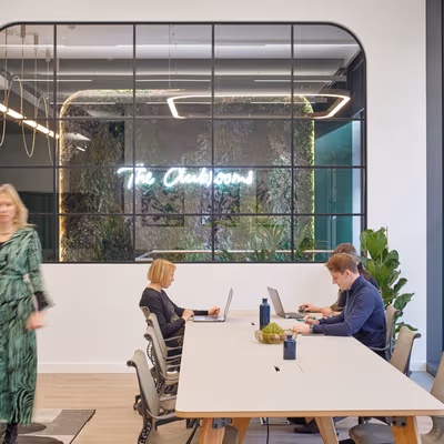 2 Valentine Place, London Image 8