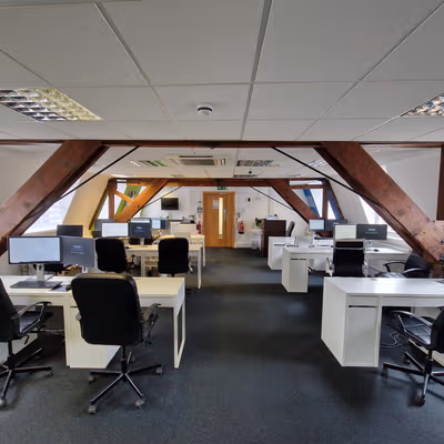 2/10 Bridge Street, Reading Image 1