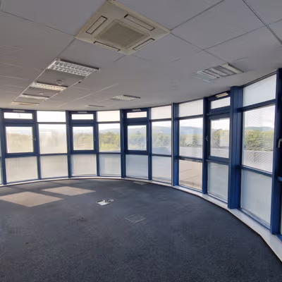 Caerphilly Business Park, Caerphilly Image 5