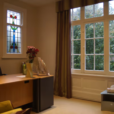 4 Spencer Parade, Northampton Image 1