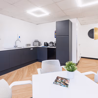 108 New Walk, Leicester Image 10