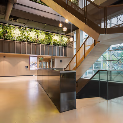 201 De Entree, Amsterdam Image 1