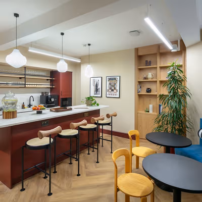 34-36 Queen Anne Street, London Image 6