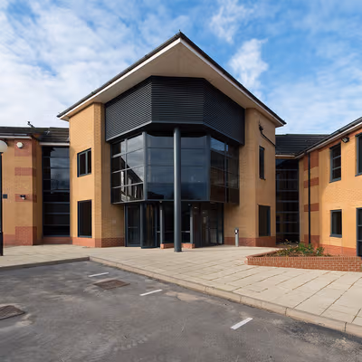 Aviary Court, Basingstoke Image 7