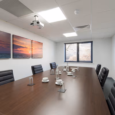 Aviary Court, Basingstoke Image 5