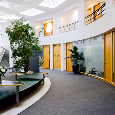 Beehive Ring Road, Crawley Image 11