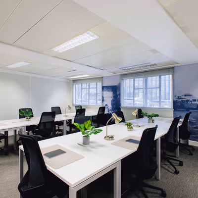 Beehive Ring Road, Crawley Image 1