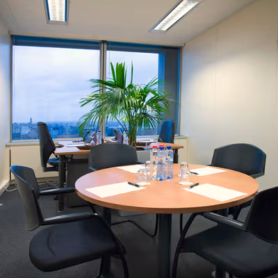 143/4 Avenue Louise, Brussels Image 2