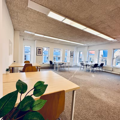 69 High Street, Berkshire Image 6