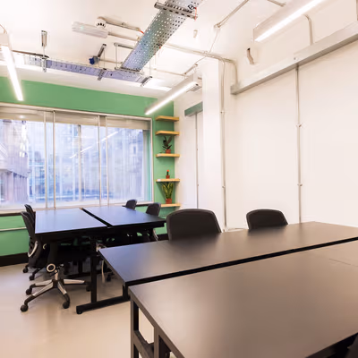 10 Clothier Street, Greater London Image 3