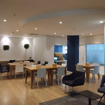 24 Hans Strijdom Avenue, Cape Town Image 5