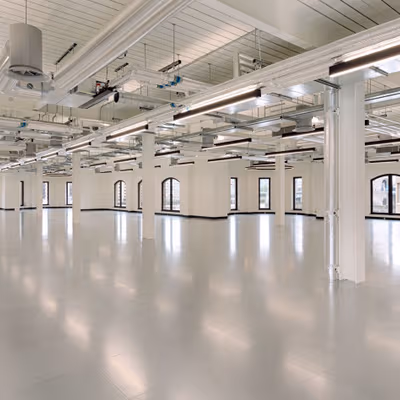 58 St Katharine's Way, London Image 6