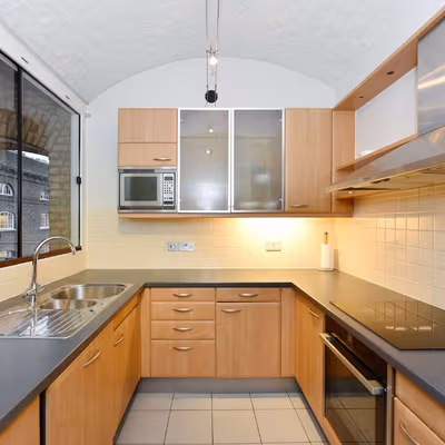 St Katharine Docks E Smithfield, London Image 4