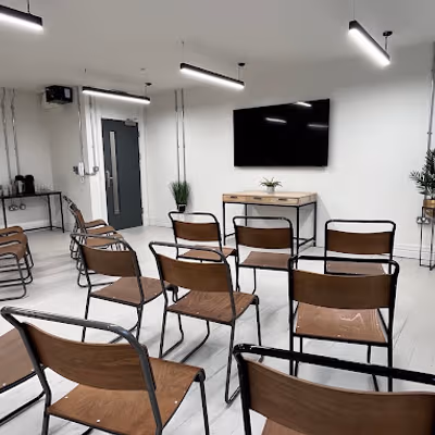 High Street, Newport Image 6