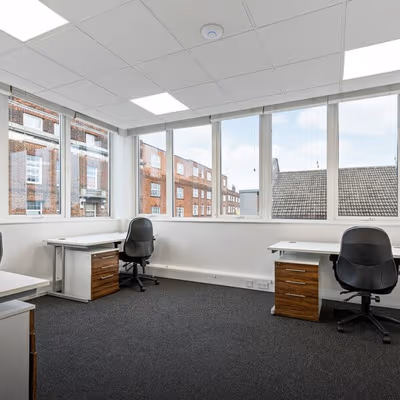 1 Bridge Lane, Greater London Image 4