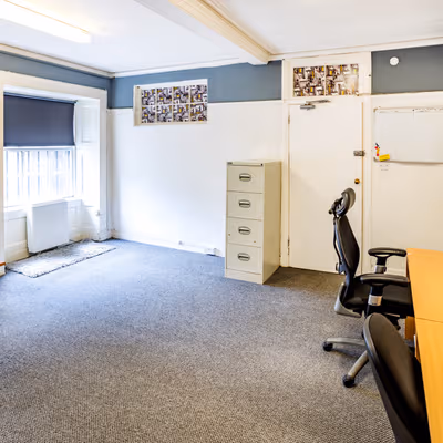 9 Newton Place, Glasgow City Image 3