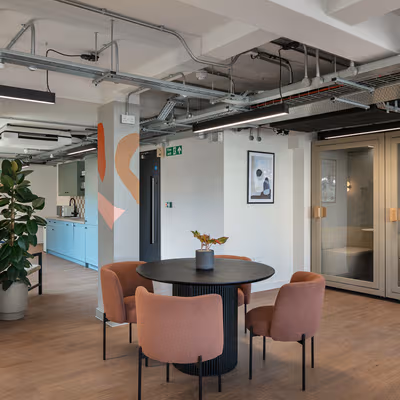 23 Goswell Road, Barbican Image 10