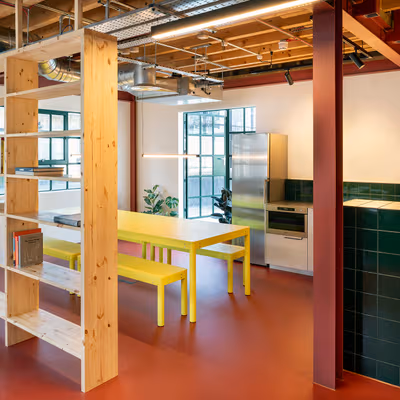 44-46 New Inn Yard, Greater London Image 4