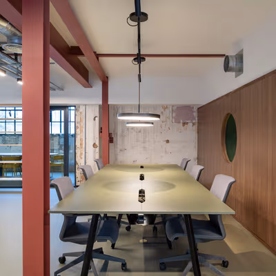 44-46 New Inn Yard, Greater London Image 3