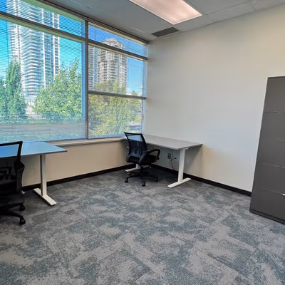 3999 Henning Drive, Burnaby Image 2