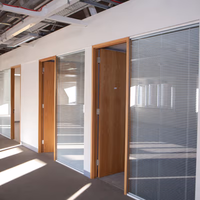 99 Kings Road Chelsea, London Image 2