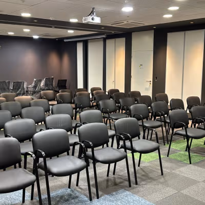 240 Ingeniero Enrique Butty, Buenos Aires Image 4