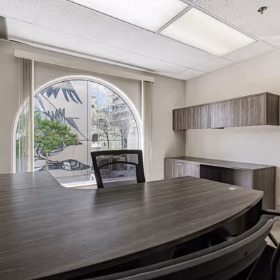 638 11 Ave Sw, Calgary Image 1