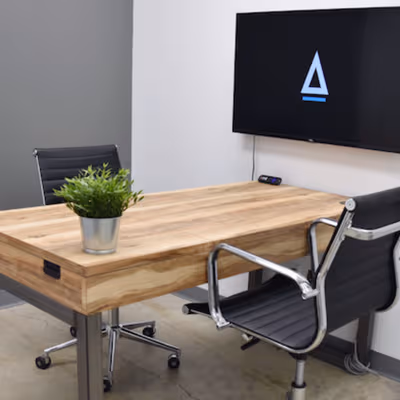 777 Guelph Line, Burlington Image 1