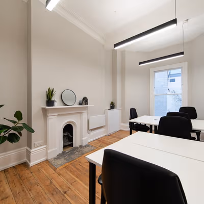 30 Binney Street, London Image 10