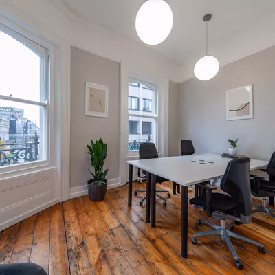 30 Binney Street, London Image 3