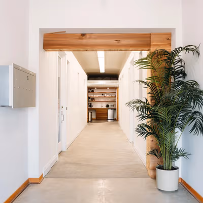 500 South St, London Image 1