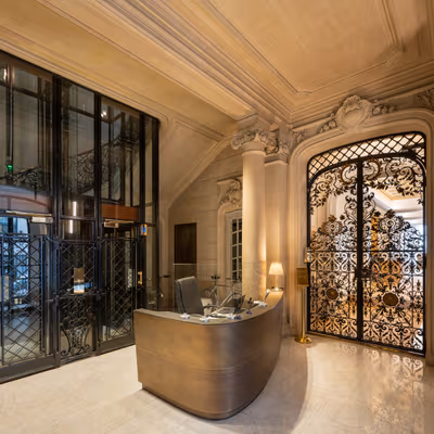 2 Rue De La Baume, Paris Image 1