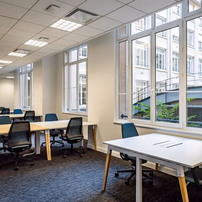 15-17 Rue Traversiere, Paris Image 1