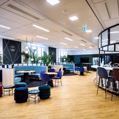 15-17 Rue Traversiere, Paris Image 4