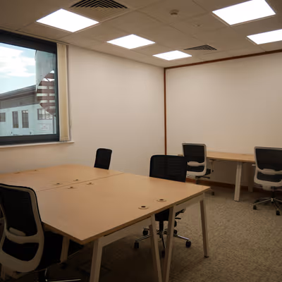 5 Oaks Court Warwick Road, Borehamwood Image 8