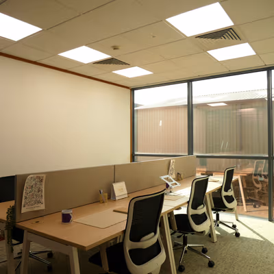 5 Oaks Court Warwick Road, Borehamwood Image 1