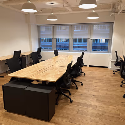 880 3rd Avenue, New York Image 1