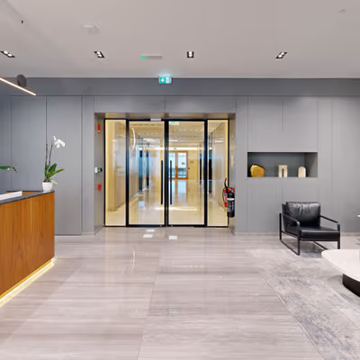 Emaar Square, Dubai Image 10