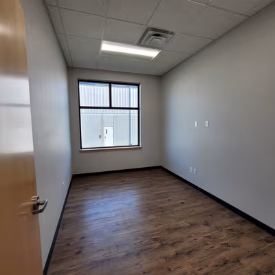 1089 Longfellow Dr, Hiawatha Image 4